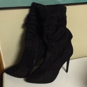 Slouch heeled boots by Liliana size8.5
